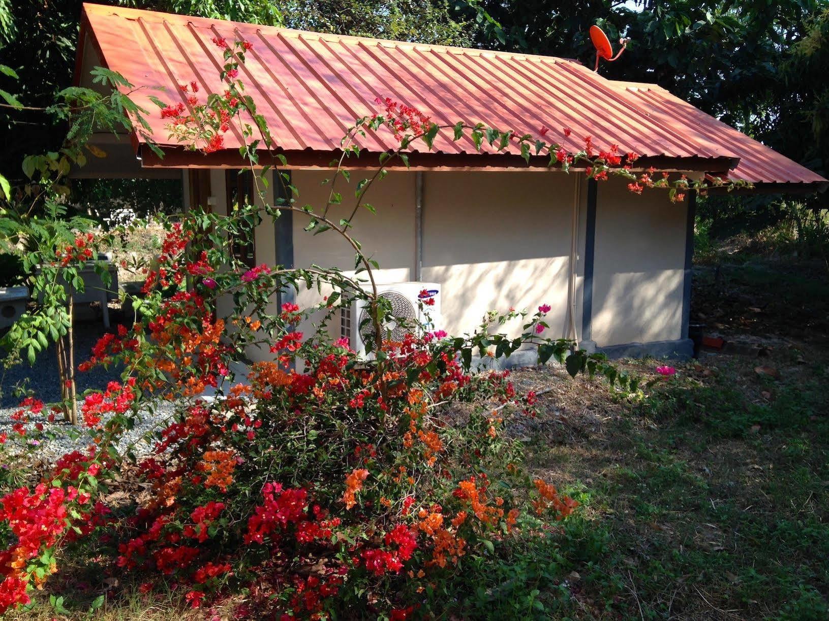 Areeya Resort Watthana Nakhon Exteriér fotografie